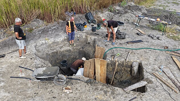 Archeologov&eacute; objevili u Břeclavi keltskou studnu, zachovalo se v n&iacute; i dřevo star&eacute; 2 300 let. (srpen 2026)