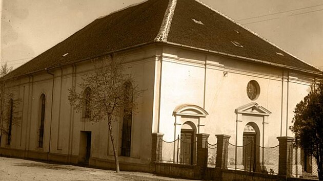 Nová synagoga v Uherském Brodě byla postavena v 18. století.