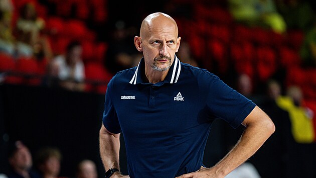 Trenér českých basketbalistů Luboš Bartoň