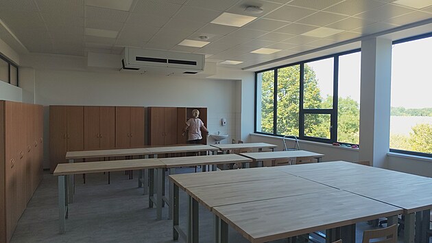 Děti a učitelé se do školy v Malšově Lhotě vrátí po dvou letech provizoria. (12. srpna 2026)