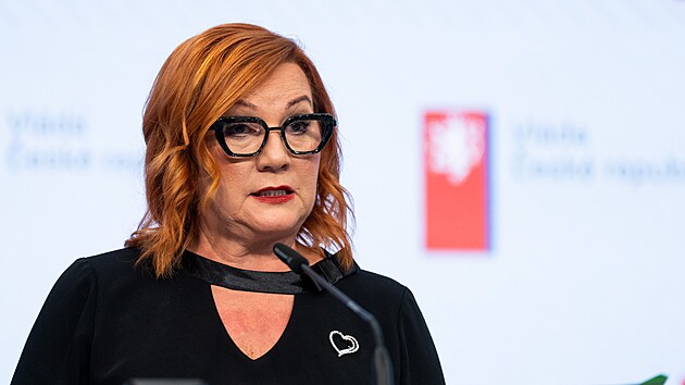 Ministryně financí Alena Schillerová (ANO) na tiskové konferenci po zasedání vlády. (31. srpna 2026)