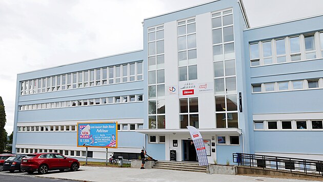 Po kompletní rekonstrukci za 88 milionů korun se v Jihlavě otevřel krytý plavecký bazén Evžena Rošického. (31. srpna 2026)