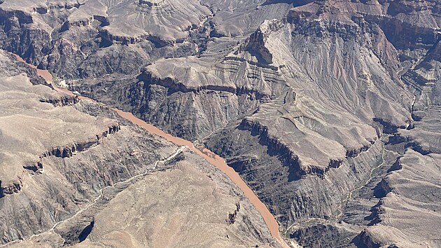 Na této fotografii je zachycen Národní park Grand Canyon v severní Arizoně poté, co ho postihly silné povodně. (30. srpna 2026)