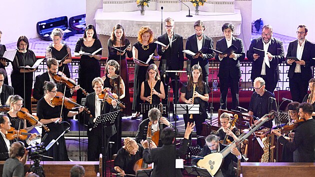 Přehlídku otevře 2. září v ostravské katedrále Božského Spasitele rezidenční soubor festivalu – Collegium 1704, který patří v interpretaci staré hudby mezi nejlepší v Evropě.