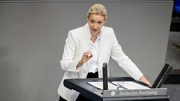 Spolupředsedkyně AfD Alice Weidelová ve Spolkovém sněmu (9. září 2026)