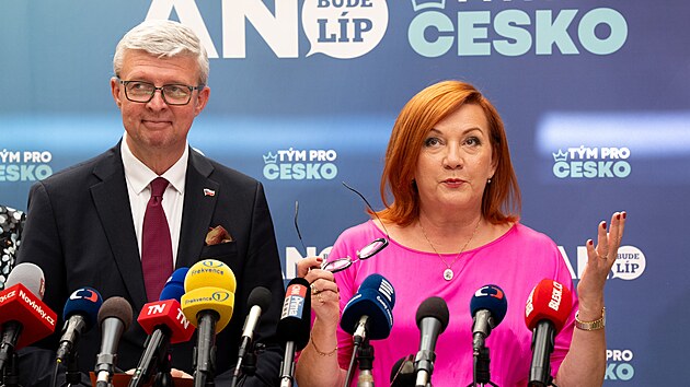 Tisková konference poslaneckého klubu hnutí ANO. Na snímku Karel Havlíček a Alena Schillerová. (8.září 2026)