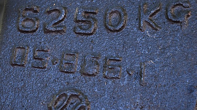 Instalace kotvy posledn&iacute; československ&eacute; n&aacute;mořn&iacute; lodi Třinec na n&aacute;měst&iacute; T. G. Masaryka v Třinci. (7. z&aacute;ř&iacute; 2026)