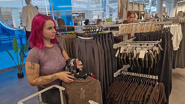 V nákupním centru Avion Shopping Park v Ostravě byla otevřena čtvrtá prodejna módního řetězce Primark v České republice. Nová pobočka nabízí módu, kosmetiku i zboží pro domácnost a vytvořila téměř stovku nových pracovních míst. (8. září 2026)