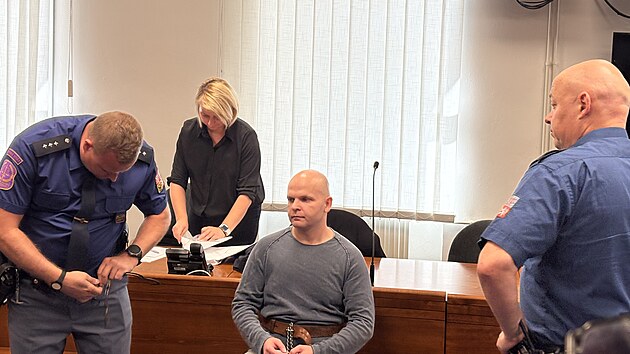 Patrik Cigoš u vrchního soudu v Olomouci. Odvolává se proti výjimečnému trestu. (9. září 2026)