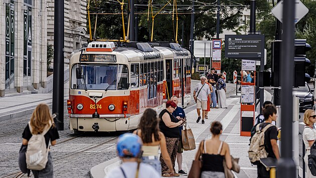 Zprovoznění tramvajové trati nad Národním muzeem po několikaleté rekonstrukci. (4. září 2026)