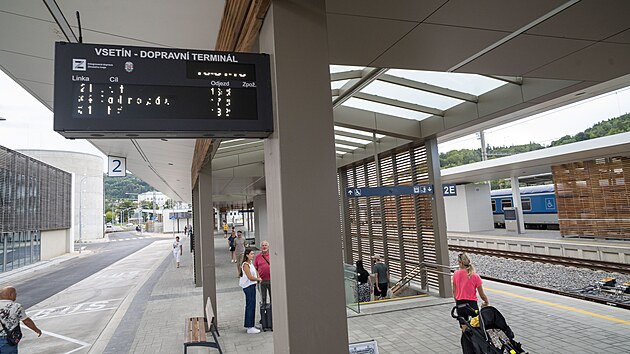Nov&yacute; dopravn&iacute; termin&aacute;l ve Vset&iacute;ně. (srpen 2026)