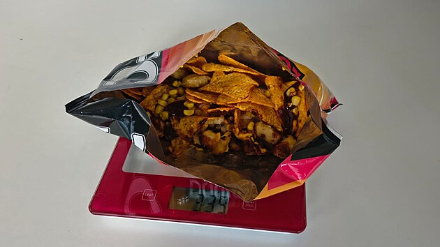 V rámci ochutnávky jsme vyzkoušeli variantu Tex-Mex s kukuřicí, BBQ a sýrovou omáčkou.