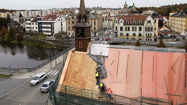 V leto&scaron;n&iacute;m roce děln&iacute;ci dokončili opravu střechy kostela. Nově ji tvoř&iacute; modř&iacute;nov&yacute; &scaron;indel. Pr&aacute;ce na obnově kostela svat&eacute; Kateřiny by měly pokračovat i v roce př&iacute;&scaron;t&iacute;m odvlhčen&iacute;m a položen&iacute;m vnitřn&iacute;ch podlah.