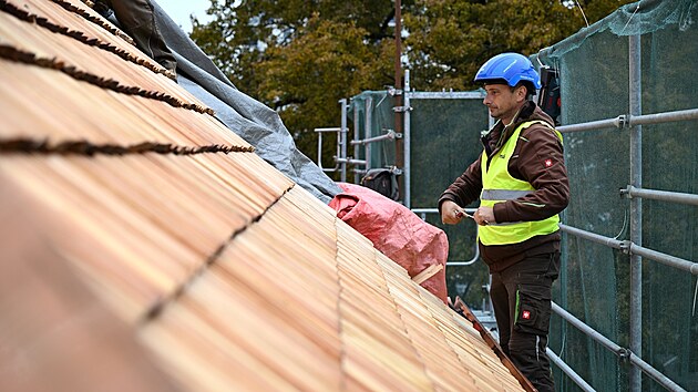 V leto&scaron;n&iacute;m roce děln&iacute;ci dokončili opravu střechy kostela. Nově ji tvoř&iacute; modř&iacute;nov&yacute; &scaron;indel. Pr&aacute;ce na obnově kostela svat&eacute; Kateřiny by měly pokračovat i v roce př&iacute;&scaron;t&iacute;m odvlhčen&iacute;m a položen&iacute;m vnitřn&iacute;ch podlah.