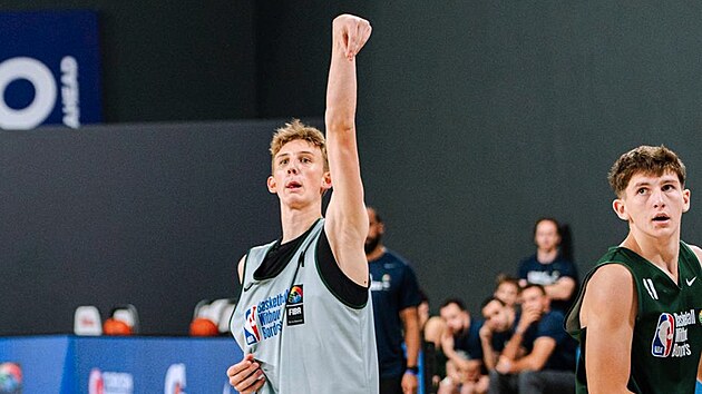 Děčínský basketbalista Marek Houška na akci Basket bal Without Borders, kterou v Istanbulu pořádala NBA a FIBA.