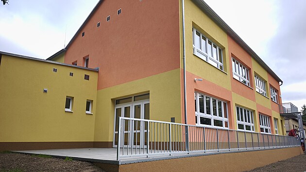 Objekt bývalých jeslí byl po tři dekády ostudou Nejdku. Po zdařilé rekonstrukci se dostal do finále soutěže Brownfield roku.