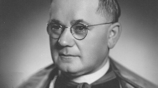 Arcibiskup Josef Matocha. V jeho rodném domě v Pitíně vzniklo muzeum a komunitní centrum.