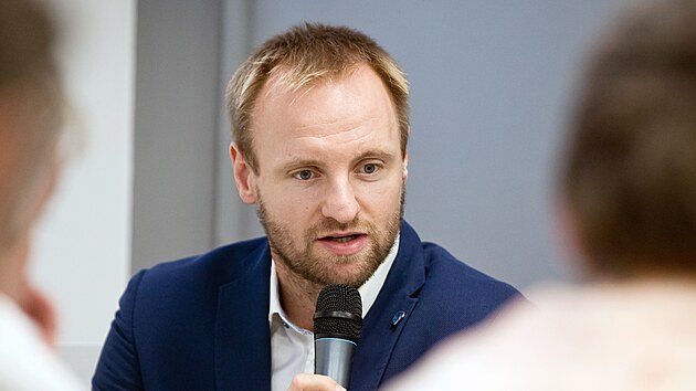 Plzeňský hokejista Jakub Jeřábek na tiskové konferenci