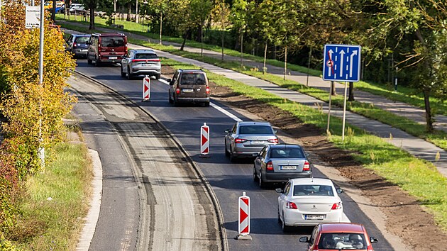 Někter&eacute; opravy na druh&eacute;m silničn&iacute;m okruhu v Hradci Kr&aacute;lov&eacute; skončily, dal&scaron;&iacute; potrvaj&iacute; pět t&yacute;dnů. (1. z&aacute;ř&iacute; 2026)