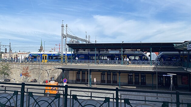 Společnost Arriva v Plzni představila první dvě kompletně modernizované tříčlánkové motorové jednotky Stadler, které od prosince nasadí mezi Plzní a Domažlicemi. (3. září 2026)