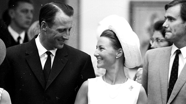 Svatba korunn&iacute;ho prince Haralda a Sonji Haraldsen 29. srpna 1968.
