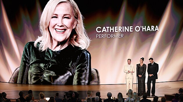 Macaulay Culkin hovoř&iacute; během vzpom&iacute;nky na zesnulou Catherine O&rsquo;Harovou na 78. ročn&iacute;ku ud&iacute;len&iacute; cen Emmy v Los Angeles 14. z&aacute;ř&iacute; 2026.