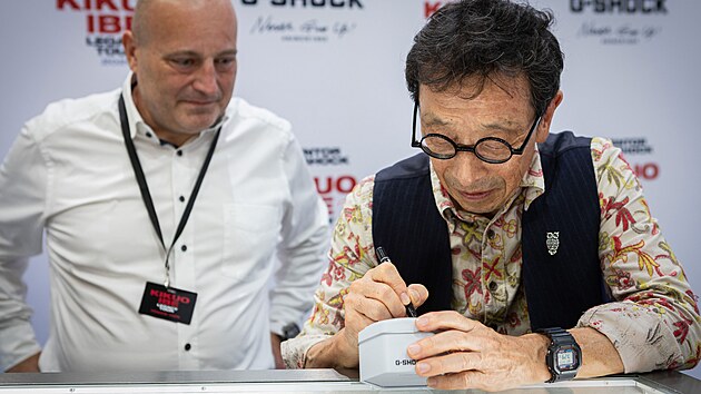 Otec hodinek Casio G-Shock Kikuo Ibe na setkání s novináři a fanoušky v Praze