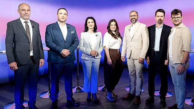 Superdebata kandidátů na brněnského primátora na iDNES.cz s moderátorem Vladimírem Vokálem. Hosty brněnské superdebaty jsou Václav Trojan (ANO), Kamila Zlatušková (ODS, TOP 09 a nezávislí), Jakub Hruška (Brno blíž lidem - Lidovci a Starostové), Tomáš Kratochvíl (Motoristé sobě), Adam Zemek (TU! – Piráti, Fakt Brno, Idealisté, Gen), Karin Podivinská Karasová (Brnoklidem), Jiří Kment (SPD a nezávislí). (22. září 2026)
