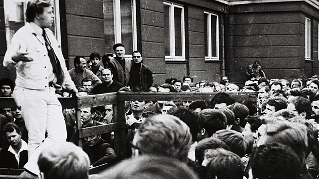 Václav Havel navštívil Ostravu již v období po Pražském jaru. Dne 12. června 1969 vystoupil na mítinku u Domu kultury NHKG v Ostravě-Zábřehu.