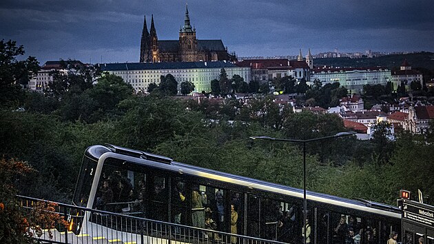První jízda nové lanové dráhy na pražském Petříně. (21. září 2026)