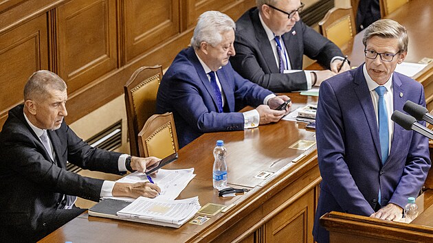 Předseda opoziční ODS Martin Kupka hovoří na mimořádné schůzi Sněmovny před hlasováním o nedůvěře vládě (29. září 2026)