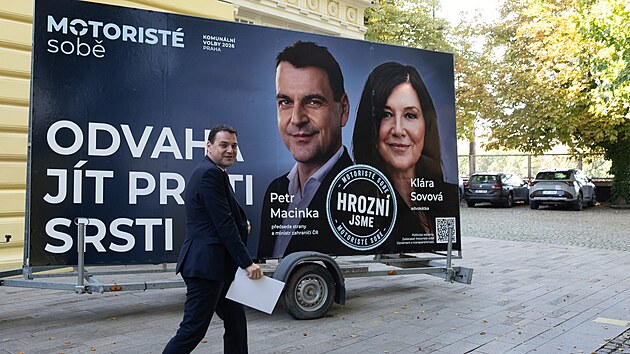 Motoristé na pražském Žofíně zahájili ostrou fázi kampaně před komunálními volbami. Na snímku je předseda Motoristů sobě a vicepremiér Petr Macinka. (29. září 2026)