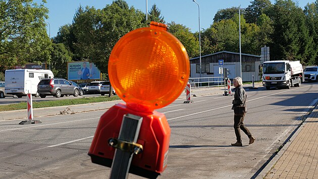 Tudy už ne. Devaten&aacute;ctka na v&yacute;jezdu z Nov&eacute;ho Města na Bystřici bude od 30. z&aacute;ř&iacute; až do z&aacute;věru ř&iacute;jna uzavřena.