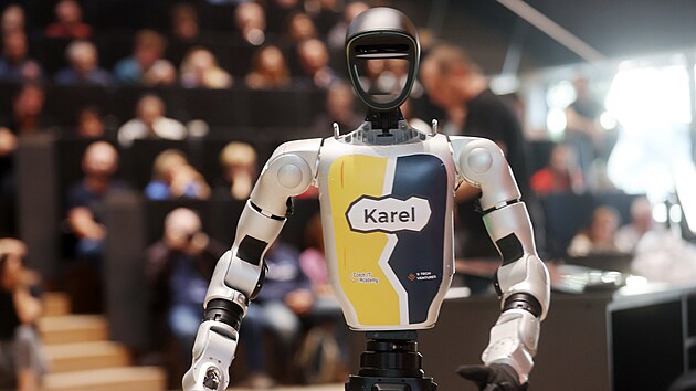 Představení dvojice humanoidních robotů na půdě vysoké školy polytechnické v Jihlavě. (18. září 2026)