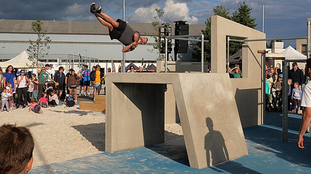 Hři&scaron;tě pro parkour ve Žď&aacute;ře chybělo. Nov&eacute; z&aacute;zem&iacute; ve streetparku je vhodn&eacute; pro zku&scaron;en&eacute; sportovce i zač&aacute;tečn&iacute;ky. (17. z&aacute;ř&iacute; 2026)