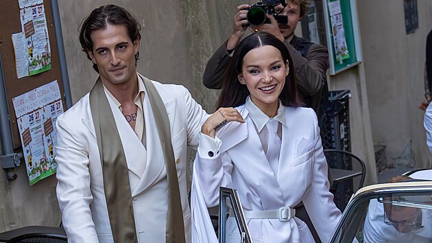 Damian David a Dove Cameron se vzali v Itálii (září 2026)