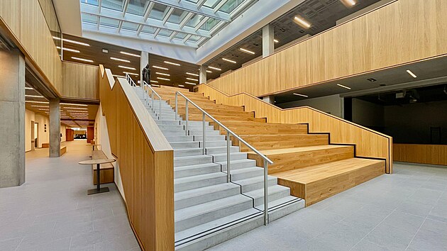 Univerzita Karlova otevřela v Hradci Králové supermoderní kampus pro studenty Lékařské a Farmaceutické fakulty (23. září 2026).