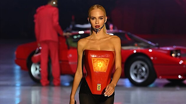 Salma Hájek Belohorcová zazářila jako modelka Osmanyho Laffity (Praha, září 2026)