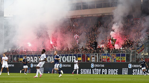 Sparťanští fanoušci v Olomouci.
