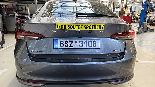 Samolepka, která vám často ušetří nepříjemnosti na trase, když potkáte nějakého spěchajícího neurotika, co neumí předjíždět.