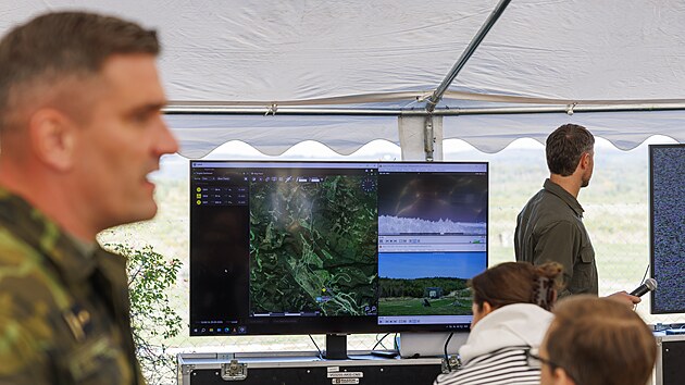 Česk&aacute; arm&aacute;da testuje bezpilotn&iacute; syst&eacute;my a obranu proti nim ve Vojensk&eacute;m &uacute;jezdu Březina u Vy&scaron;kova na mezin&aacute;rodn&iacute;m cvičen&iacute; Drone Shield. (29. z&aacute;ř&iacute; 2026)