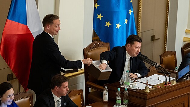 Projedn&aacute;v&aacute;n&iacute; n&aacute;vrhu na vysloven&iacute; nedůvěry vl&aacute;dě česk&eacute; republiky. Na fotce je zachycen Tomio Okamura (SPD). (1. ř&iacute;jna 2026)