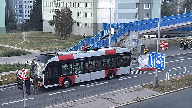 Nehoda autobusu MHD a chodce v Opatovské ulici v Praze (7. října 2026)