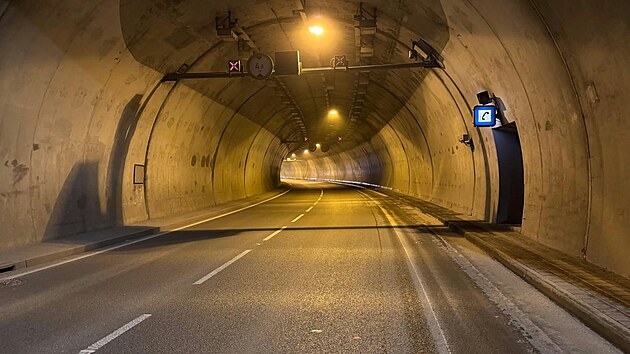 Pis&aacute;reck&yacute; tunel