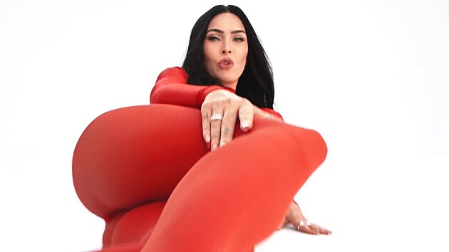 Megan Foxová v reklamě na lék proti erektilní dysfunkci.