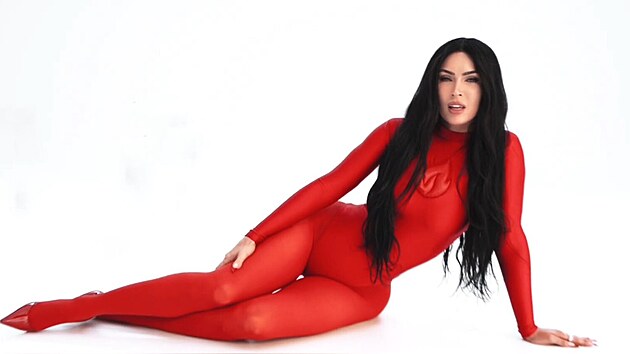 Megan Foxová v reklamě na lék proti erektilní dysfunkci.