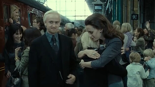 Tom Felton, Bertie Gilbert a Jade Gordonová ve filmu Harry Potter a Relikvie smrti - část 2 (2011)