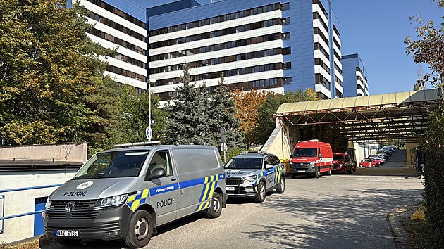 V motolské nemocnici byl zatopen sklad oblečení pacientů po radiologické léčbě. (3. října 2026)