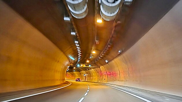 Pis&aacute;reck&yacute; tunel