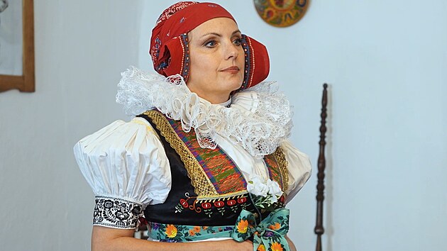 Vlastivědné muzeum v Olomouci ve spolupráci s Hanáckým muzeem v přírodě připravilo instruktážní video, které krok za krokem ukazuje oblékání ženského hanáckého kroje. (13. července 2026)